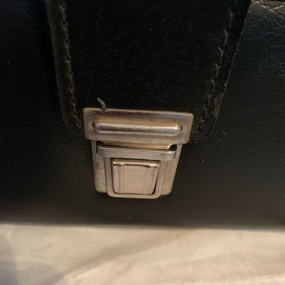 30 Cassette Tape Black Faux Leather Case - Picture 7 of 12